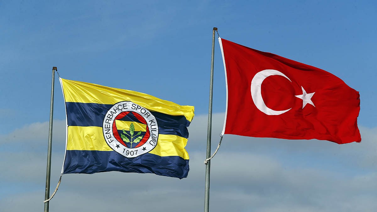 Fenerbahçe de 5 futbolcu ile başka takımlara transfer konusunda anlaşılmak üzere