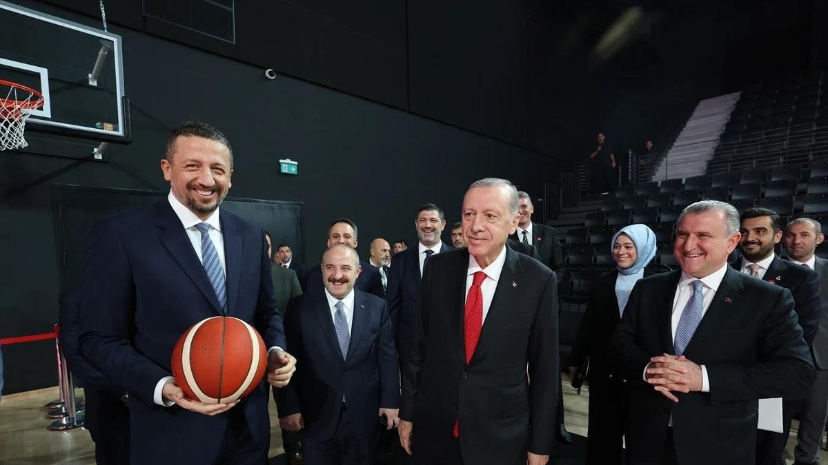 Basketbol Gelişim Merkezi’nde ilk basket Başkan Erdoğan’dan!