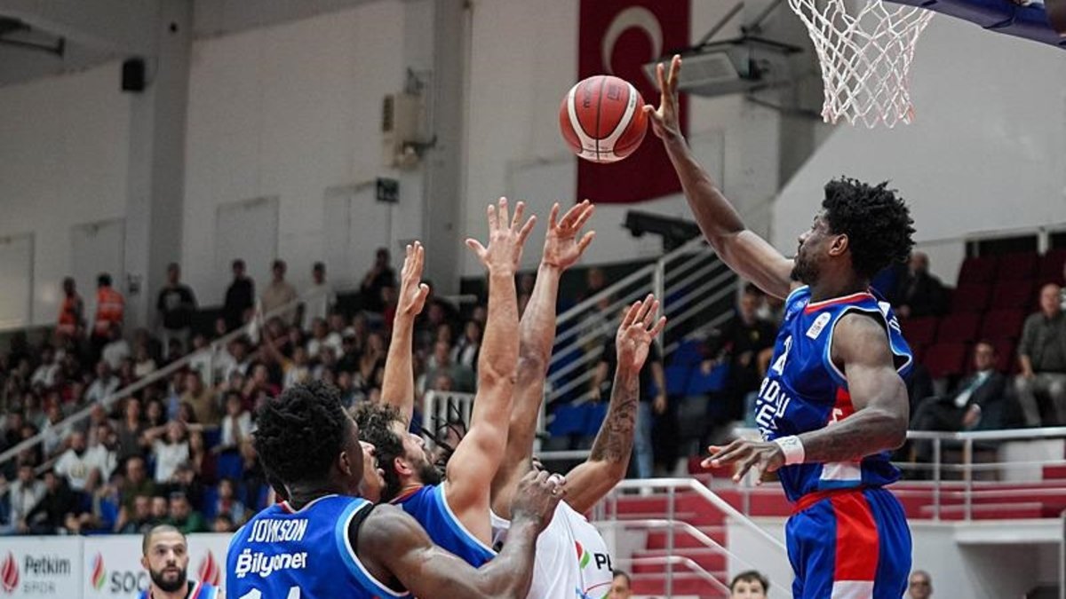 Aliağa Petkimspor 79-85 Anadolu Efes (MAÇ SONUCU ÖZET)