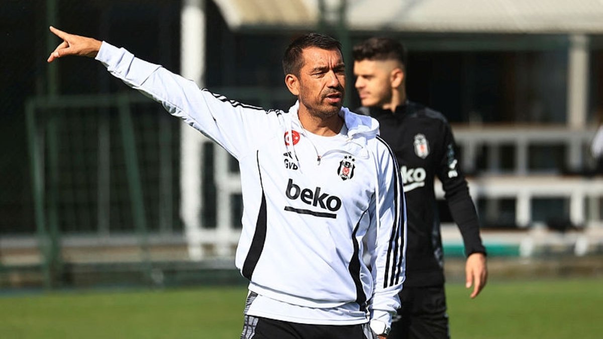 Beşiktaş’ta tek hedef 3 puan! İşte Van Bronckhorst’un Konyaspor maçı 11’i